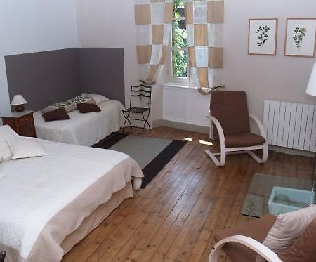 Hôtel Les Tables De La Fontaine à Florac Extérieur photo
