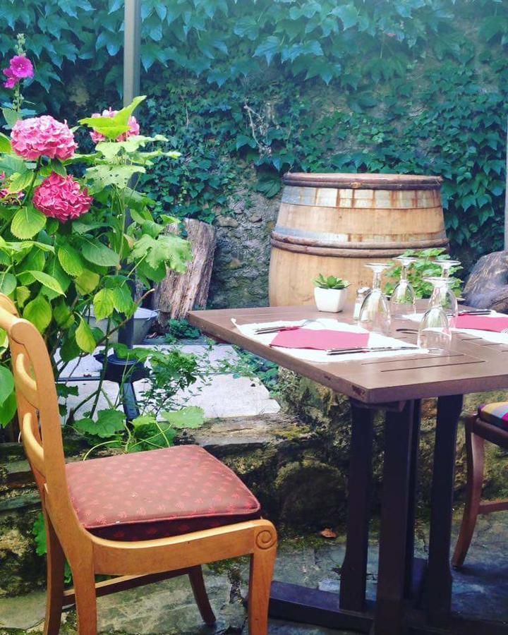 Hôtel Les Tables De La Fontaine à Florac Extérieur photo